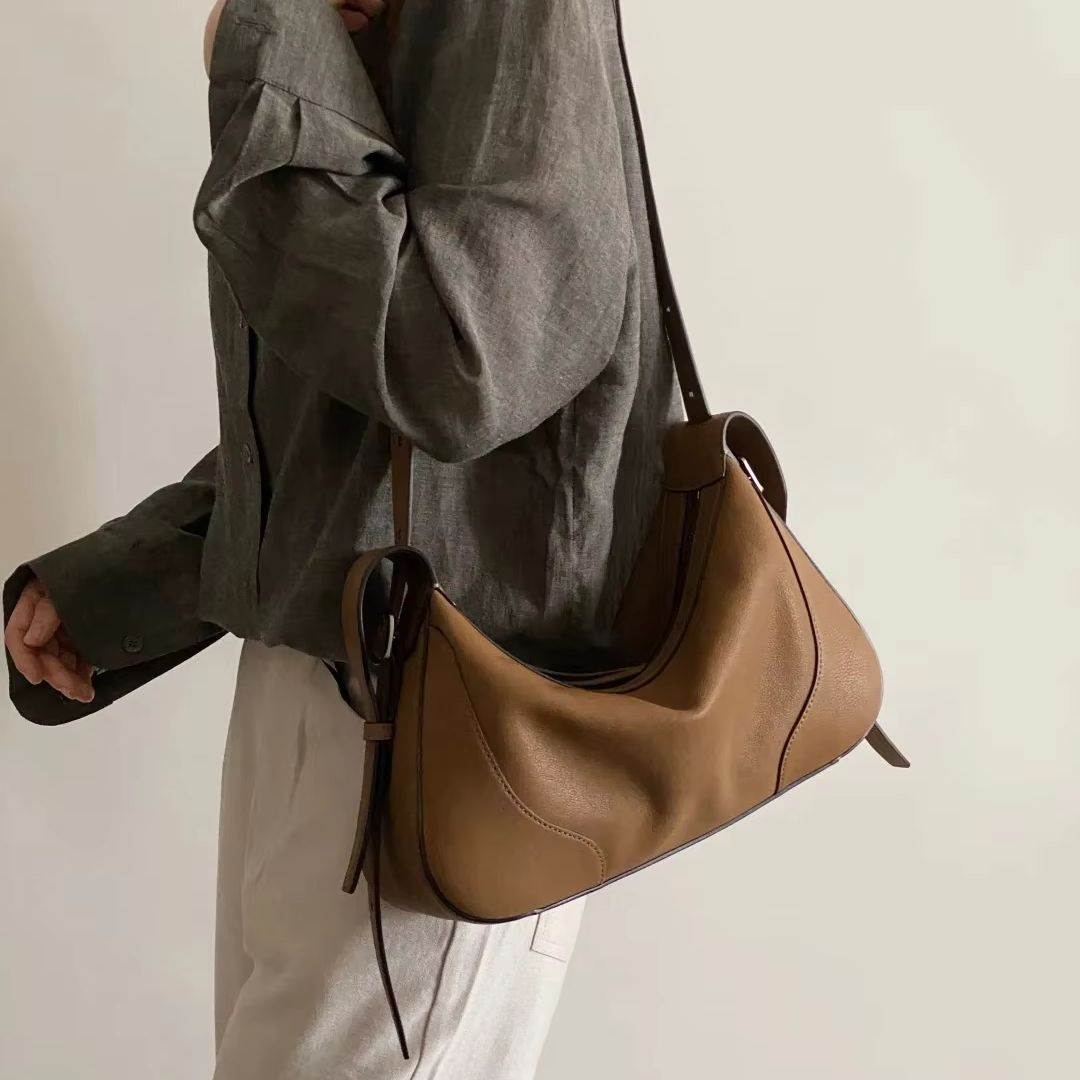 Vegetable-Tanned Leather Soft  - đánh giá và giá Leather Work Japan