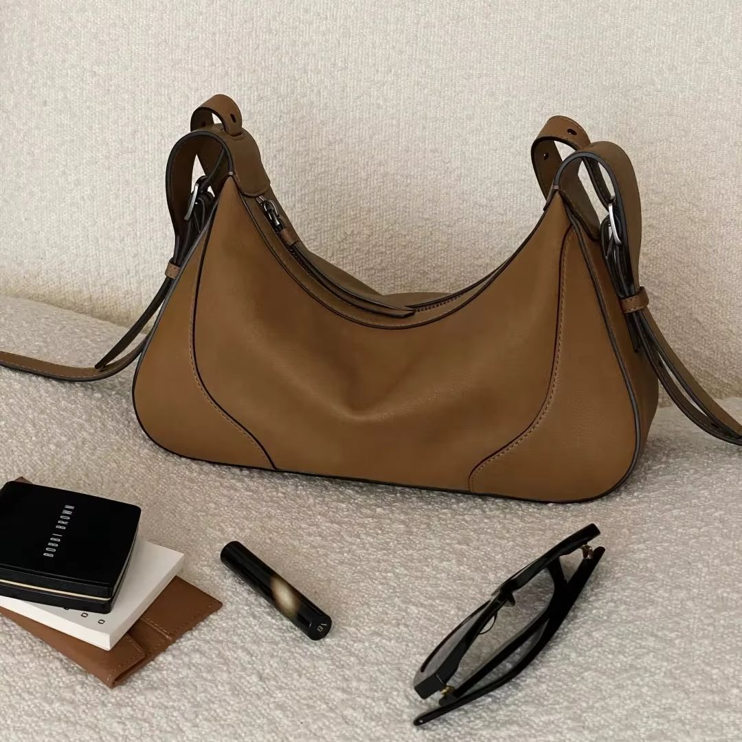 Vegetable-Tanned Leather Soft  - đánh giá và giá Leather Work Japan